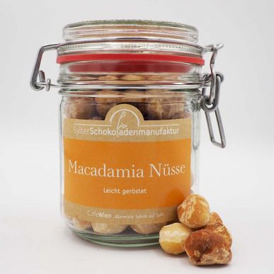 Geröstete Macadamia Nüsse im Glas 